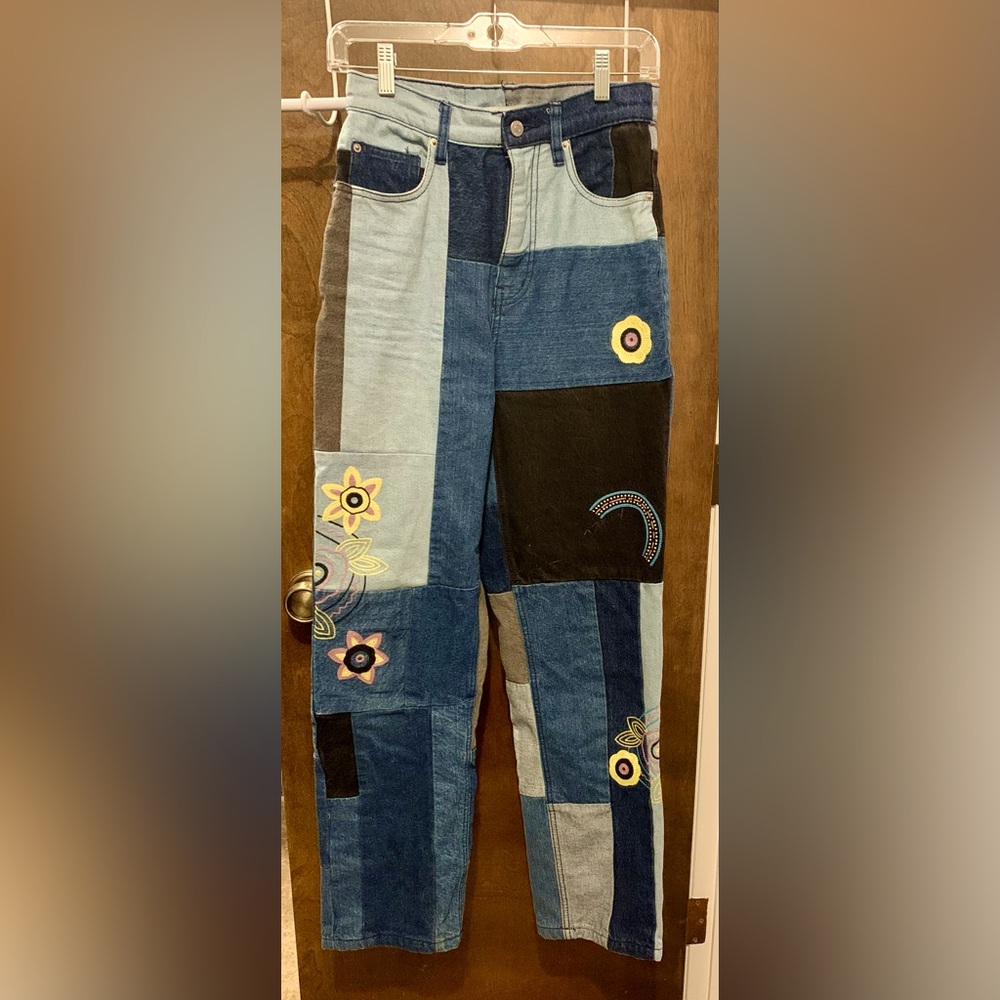 ADORABLE BDG BRAND JEANS, SIZE 26
